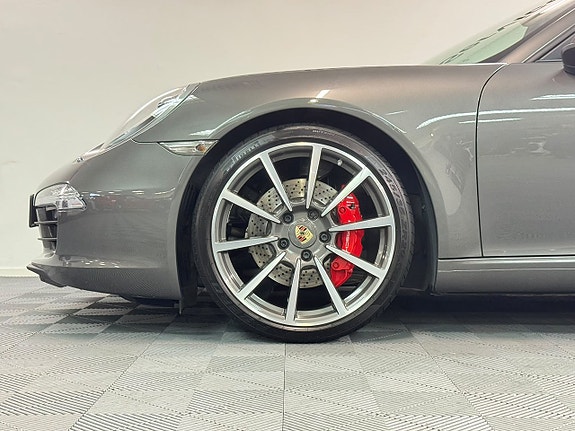 Porsche 911 7 of 18