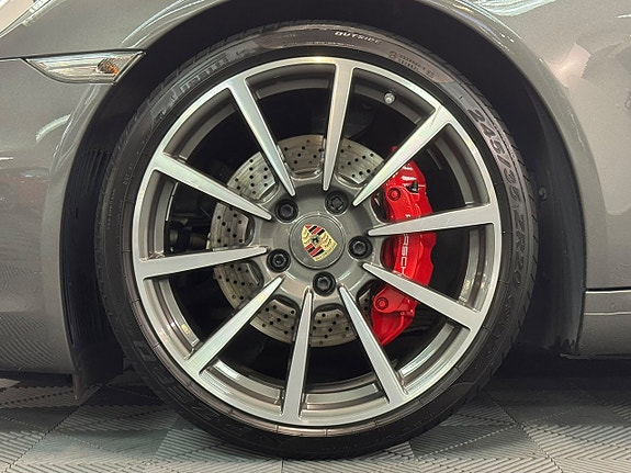 Porsche 911 11 of 18