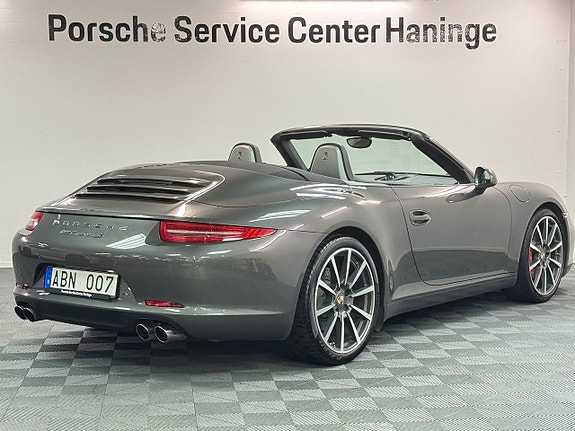 Porsche 911 16 of 18