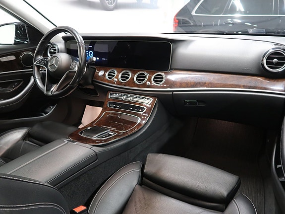 Mercedes-Benz E300 23 of 30