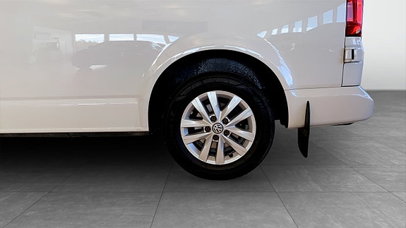 Volkswagen Transporter 6 of 18