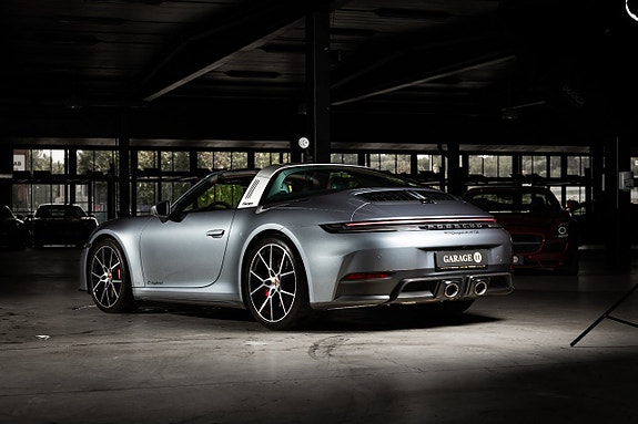 Porsche 992 4 of 28