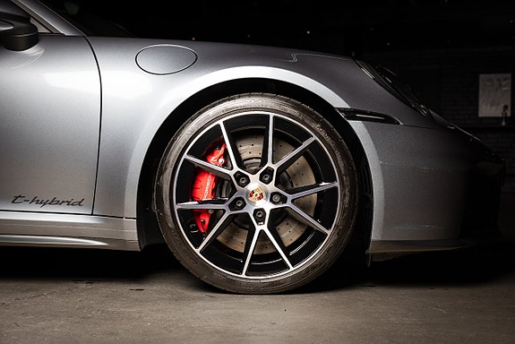 Porsche 992 28 of 28