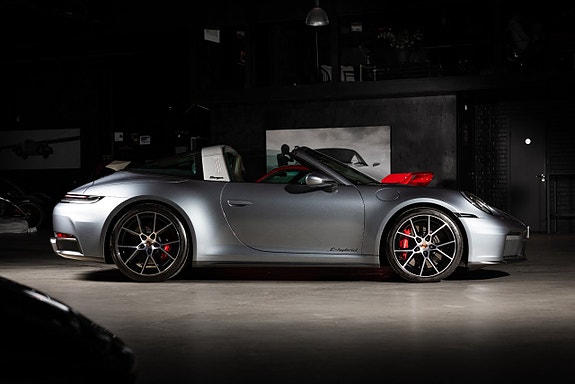 Porsche 992 8 of 28