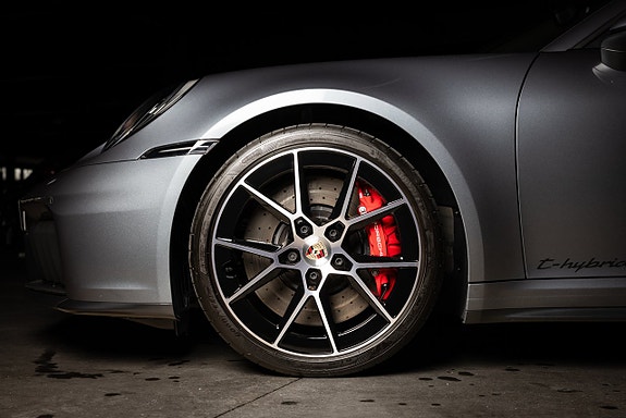 Porsche 992 26 of 28