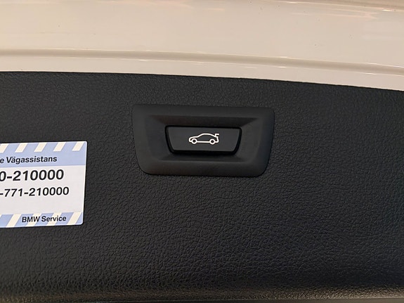 BMW 320i 9 of 10