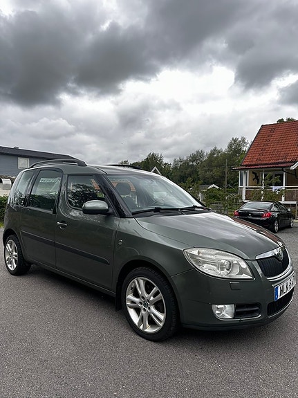 Skoda Roomster 2 of 10