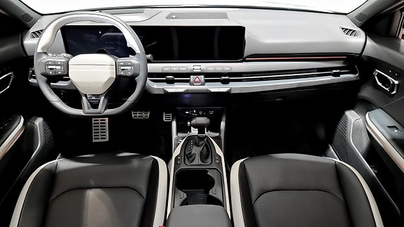 Kia K4 4 of 9