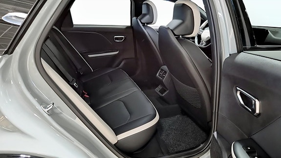 Kia K4 5 of 9