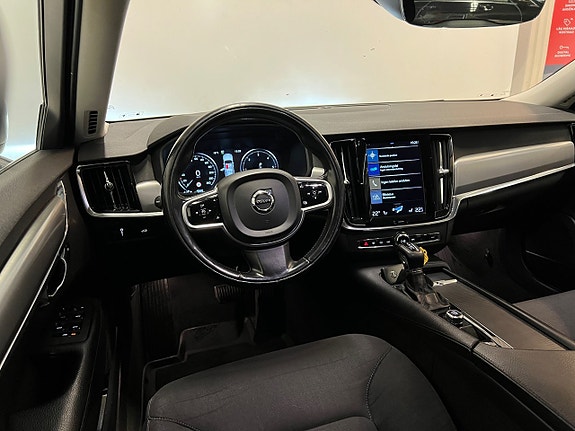 Volvo V90 16 of 28