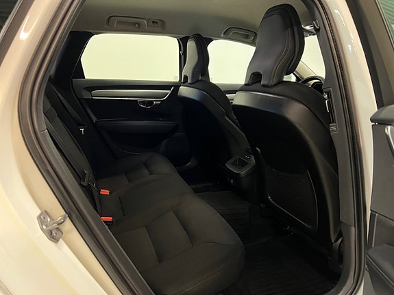 Volvo V90 21 of 28
