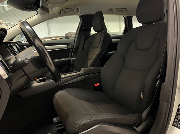 Volvo V90 13 of 28