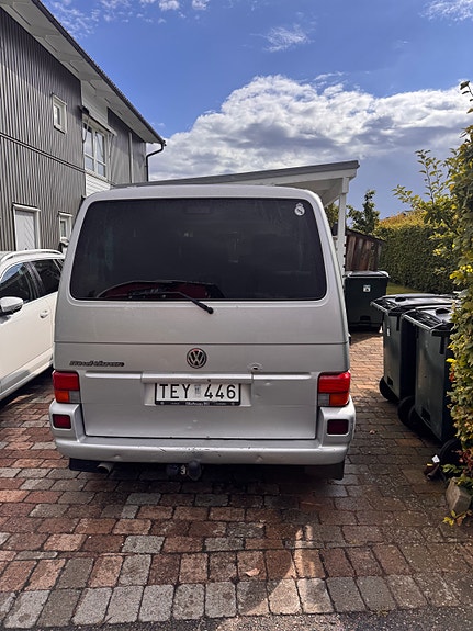 Volkswagen Multivan 3 of 6