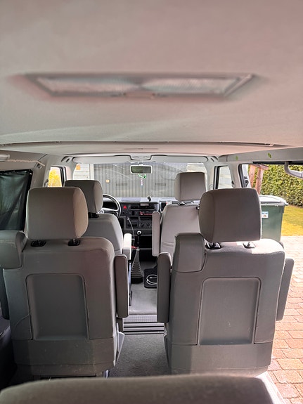 Volkswagen Multivan 5 of 6