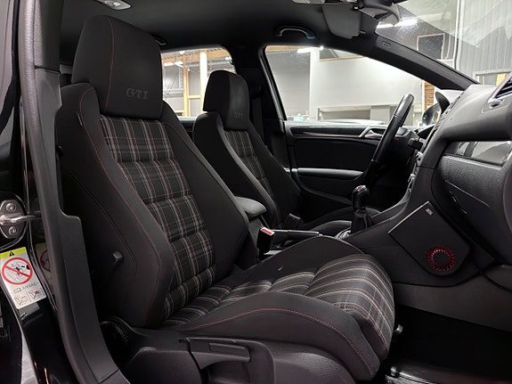Volkswagen Golf I 20 of 22