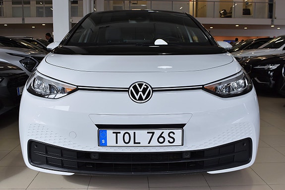 Volkswagen ID.3 2 of 21