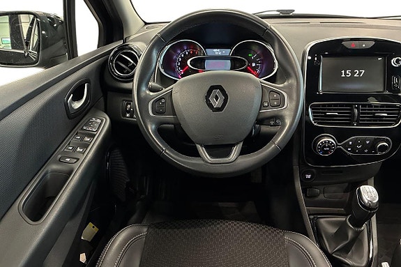 Renault Clio 11 of 21
