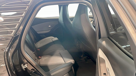 Ford Explorer 5 of 9