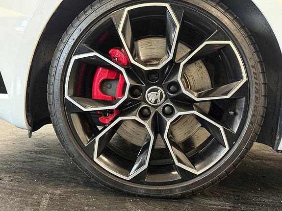 Skoda Octavia RS 3 of 21