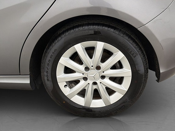 Mercedes-Benz A180 26 of 28