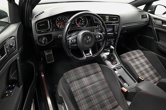 Volkswagen Golf I 10 of 26