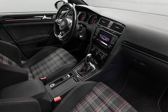Volkswagen Golf I 12 of 26