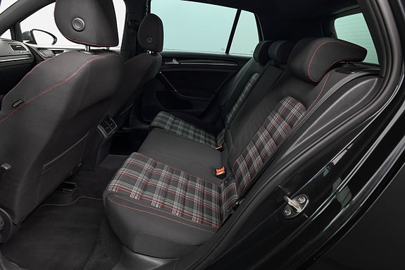 Volkswagen Golf I 13 of 26