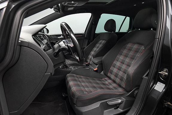 Volkswagen Golf I 11 of 26