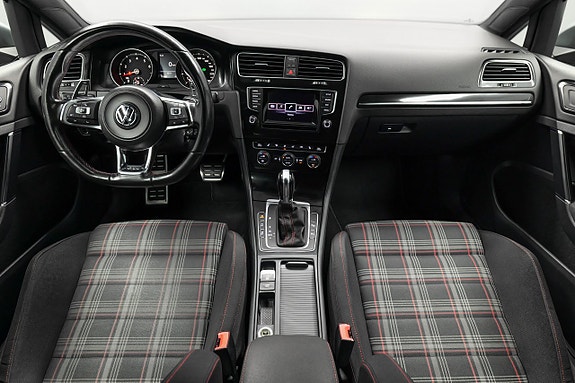 Volkswagen Golf I 2 of 26