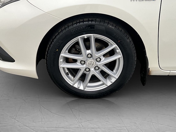 Toyota Auris 30 of 30
