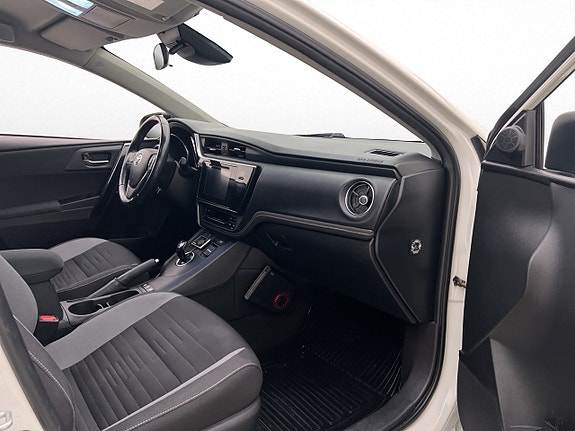 Toyota Auris 25 of 30