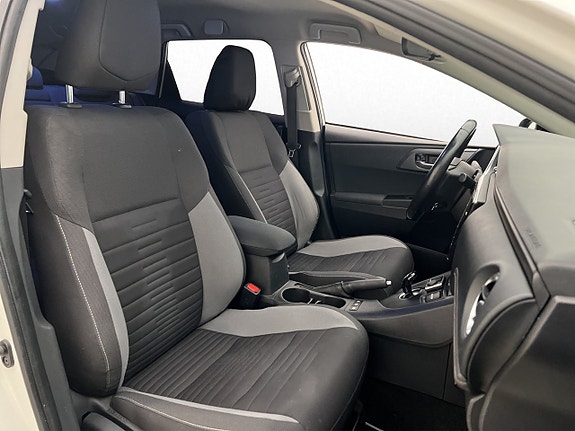 Toyota Auris 24 of 30