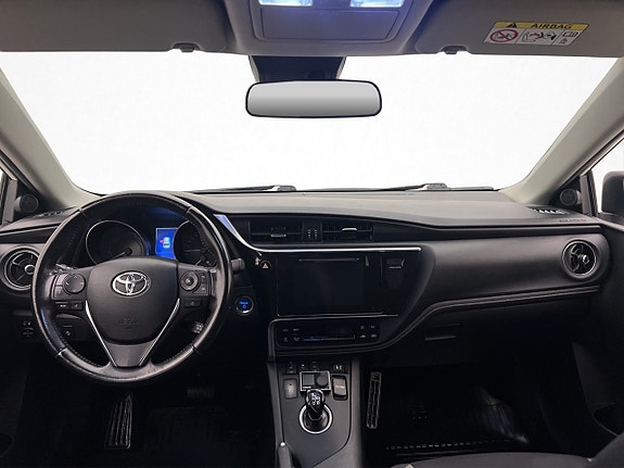 Toyota Auris 12 of 30