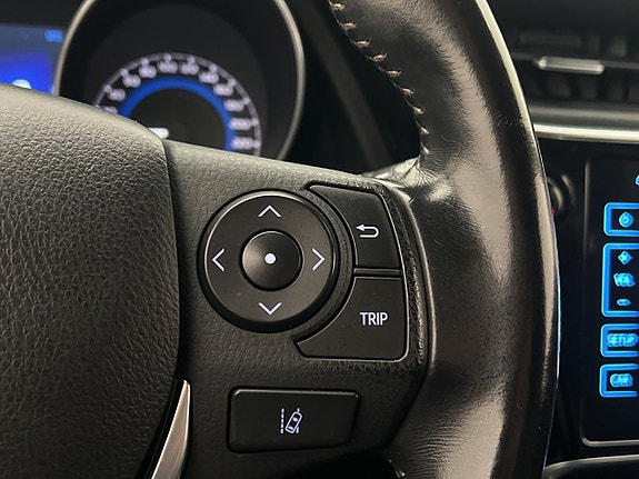 Toyota Auris 17 of 30