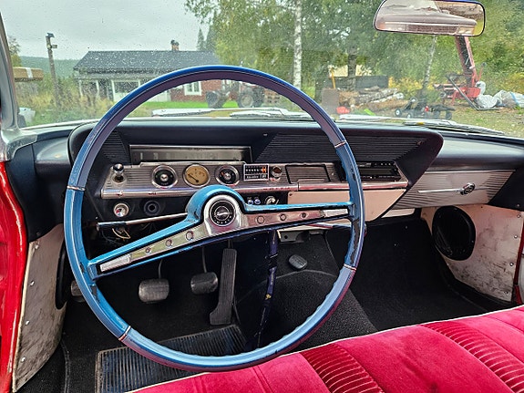 Chevrolet Impala 12 of 12