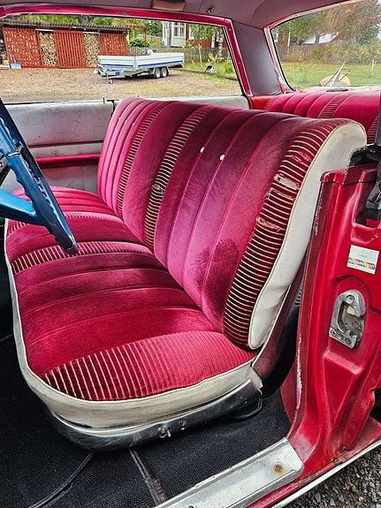 Chevrolet Impala 8 of 12
