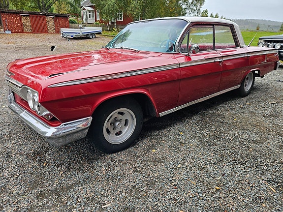 Chevrolet Impala 6 of 12