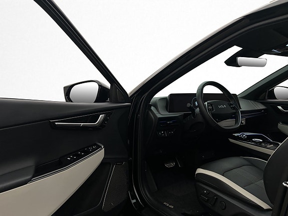 Kia EV6 12 of 30