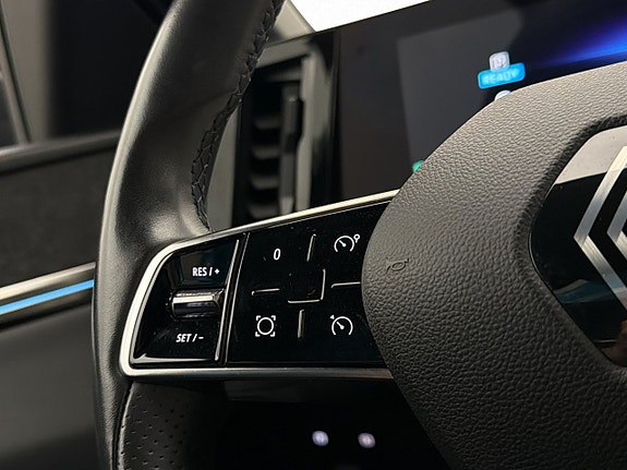 Renault Megane E-Tech 16 of 30