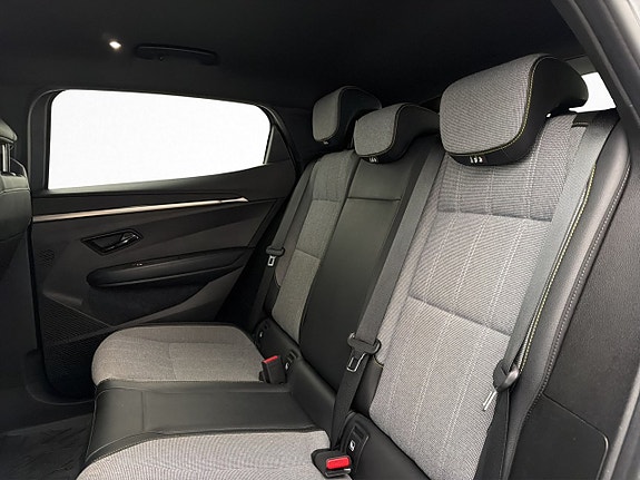 Renault Megane E-Tech 28 of 30