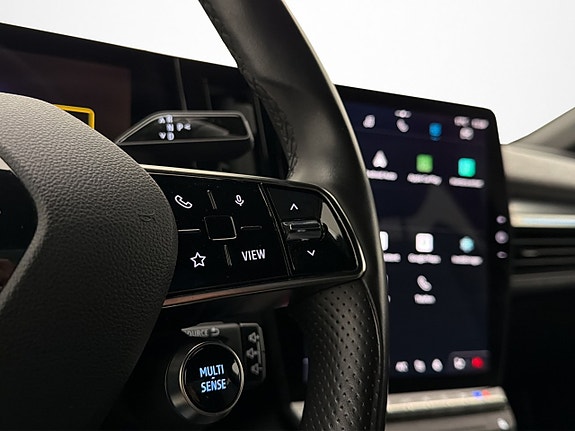 Renault Megane E-Tech 18 of 30