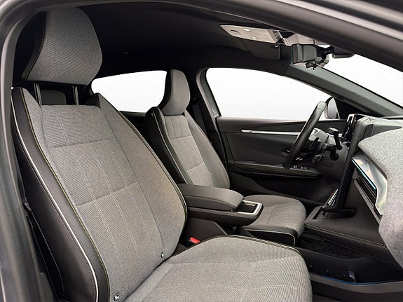 Renault Megane E-Tech 26 of 30