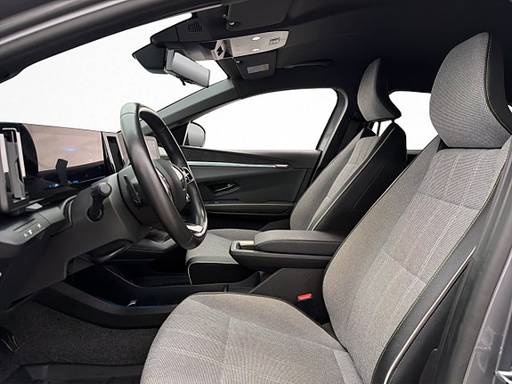 Renault Megane E-Tech 13 of 30
