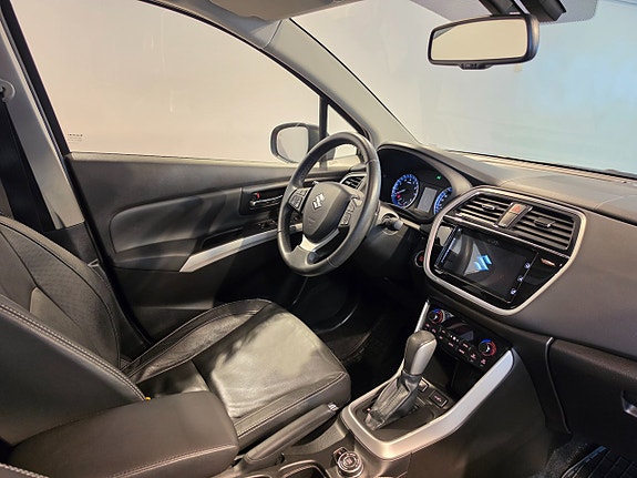 Suzuki S-Cross 3 of 4