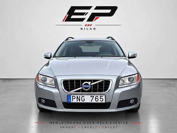 Volvo V70 2 of 26