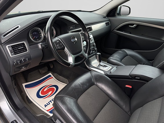 Volvo V70 9 of 26