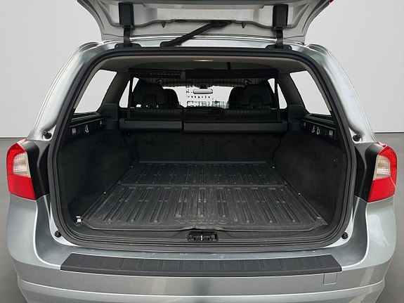 Volvo V70 24 of 26