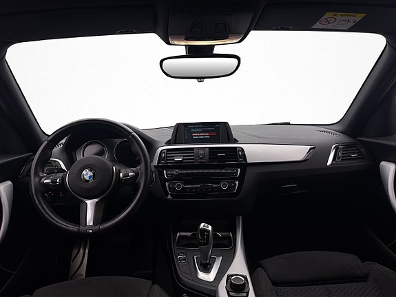 BMW 118i 12 of 29