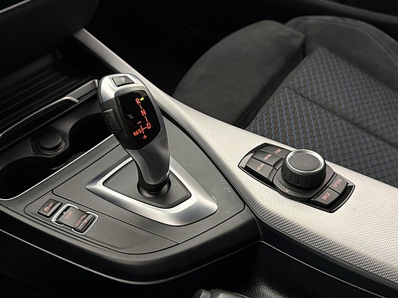 BMW 118i 21 of 29