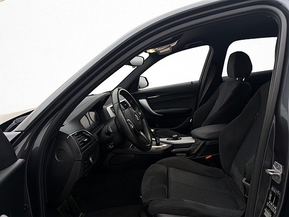 BMW 118i 11 of 29
